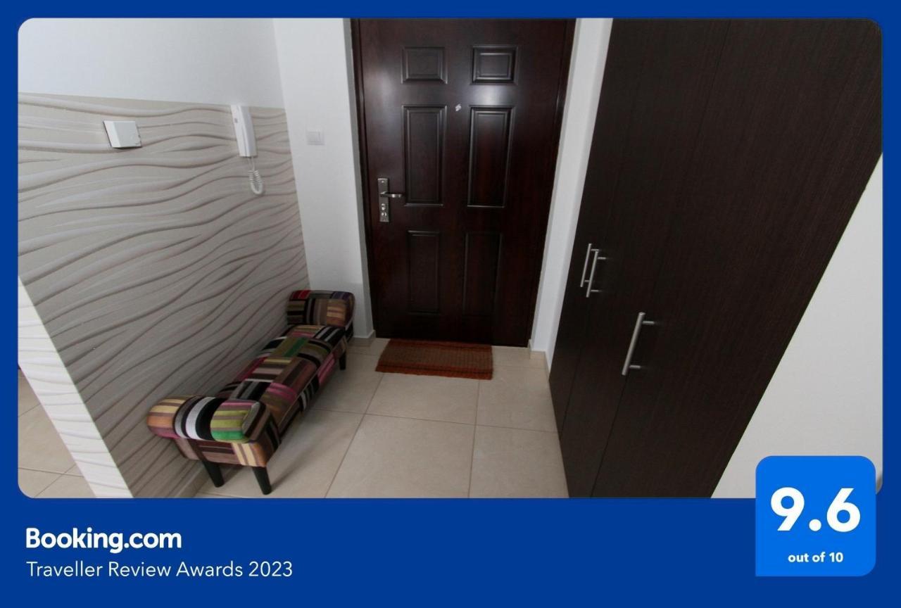 شقة Blonde River Apartman Soter سيغيد المظهر الخارجي الصورة